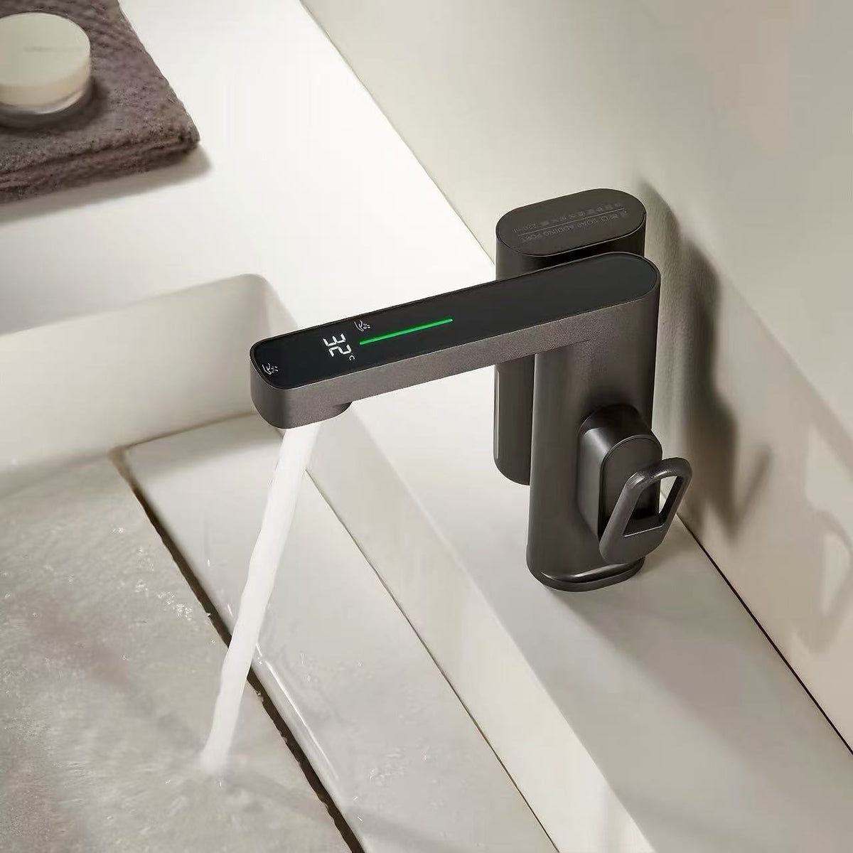 Intelligent adjustable faucet